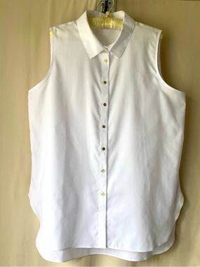 Calvin Klein Sleeveless White Button-Down Blouse with Gold Buttons